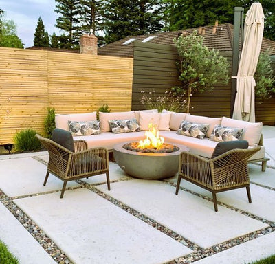 13 Jaw-Dropping Outdoor Entertainment Area Ideas